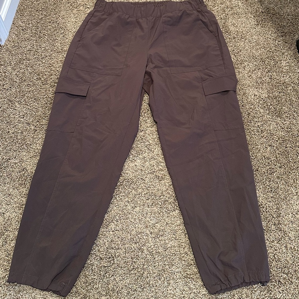 Women’s Apana Large Brown Cargo Crop Pants - Picture 6 of 12